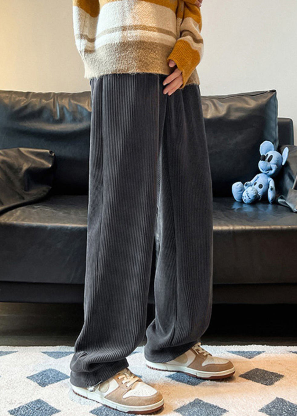 White Solid Loose Warm Fleece Corduroy Men Pants Elastic Waist Spring RM045 ABC