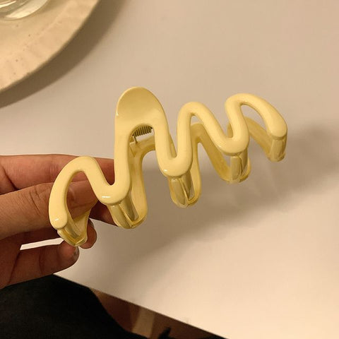 Claw Wavy Hair FashionChic