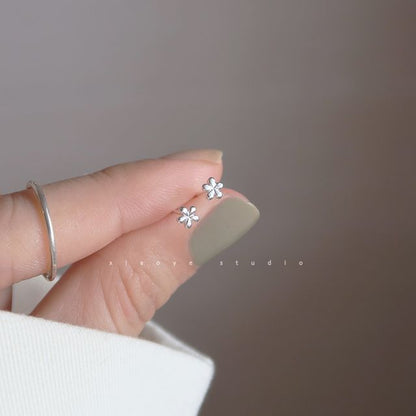 Floral Stud Earring Silver FashionChic