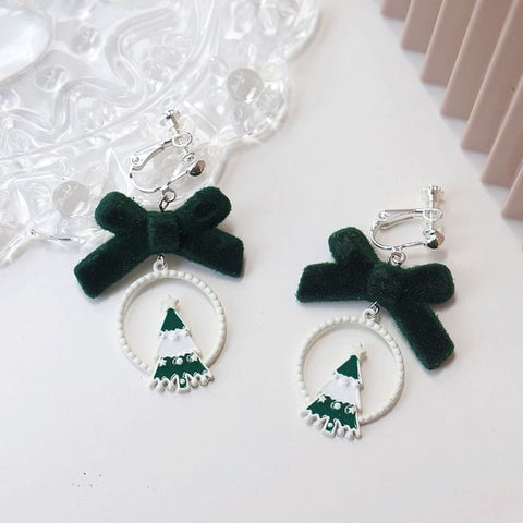 Christmas Tree Drop Clip Earring / On FashionChic
