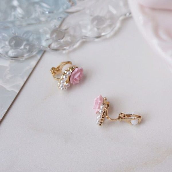 Alloy Floral Faux Pearl Stud Earring FashionChic