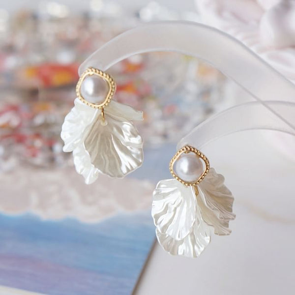 Chandelier Faux Petal Earring Pearl Alloy FashionChic