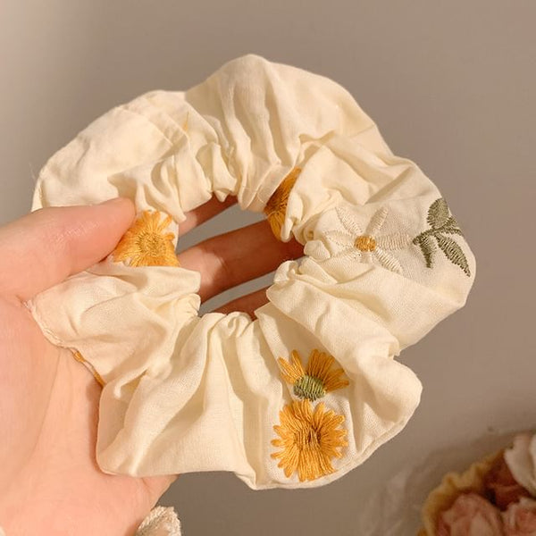 Embroidered (Various Scrunchie Floral / Bandana Designs) FashionChic