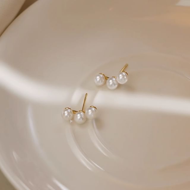 Earring Pearl Faux Stud FashionChic