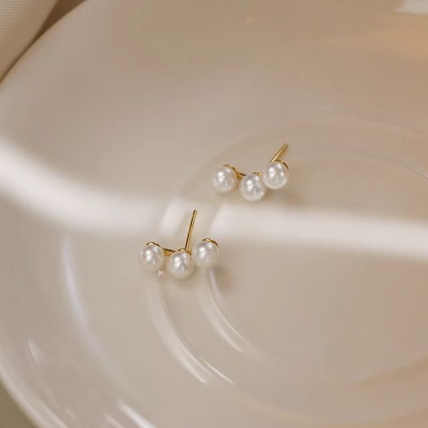 Earring Pearl Faux Stud FashionChic