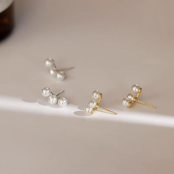 Earring Pearl Faux Stud FashionChic
