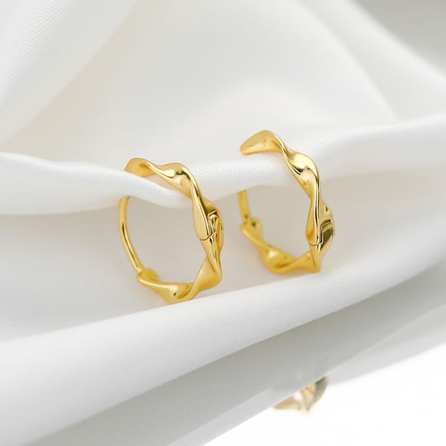 Silver Hoop Sterling Wavy Earring FashionChic