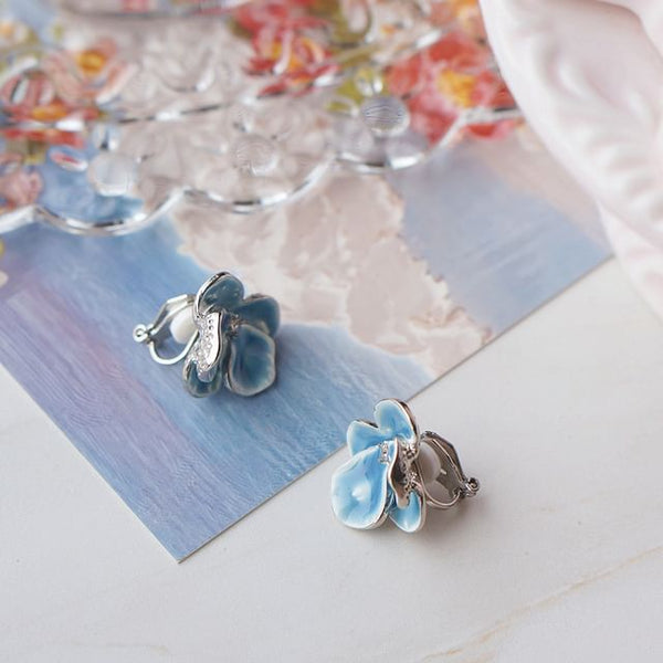 Clip Stud Enamel Earring On Orchid / FashionChic