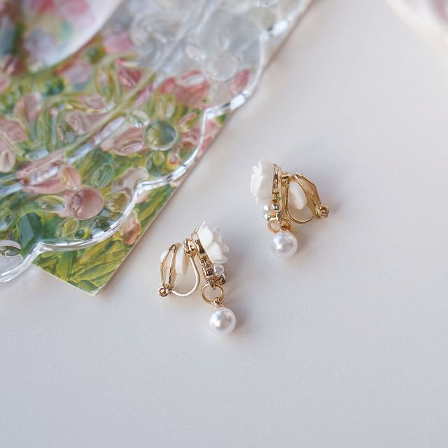 Drop Clip-On / Earring Pearl Floral Rhinestone Faux FashionChic