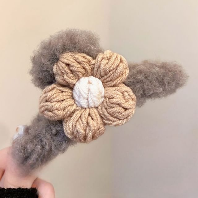 Chenille Floral Claw Clip Yarn Hair FashionChic