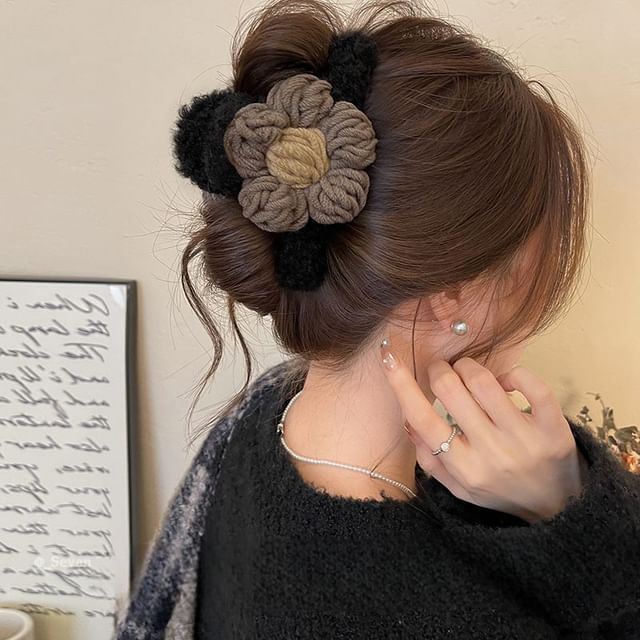 Chenille Floral Claw Clip Yarn Hair FashionChic