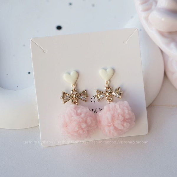 Drop Earring Clip-On Pom / FashionChic
