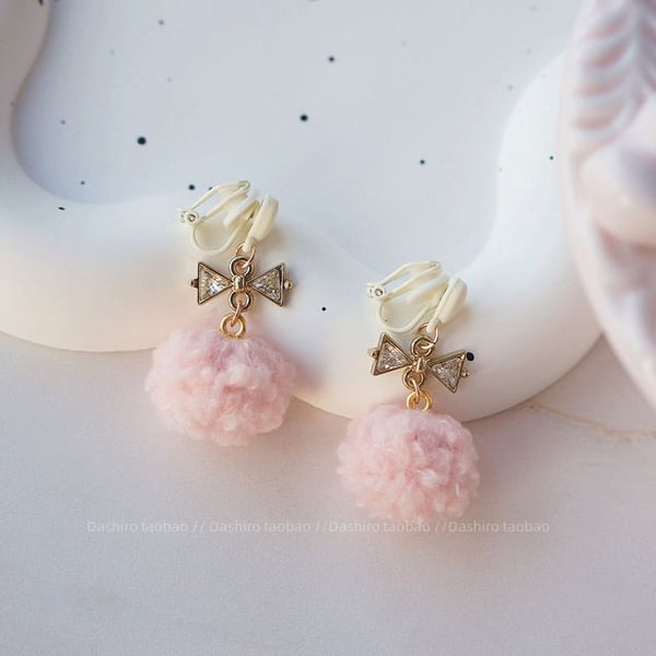 Drop Earring Clip-On Pom / FashionChic