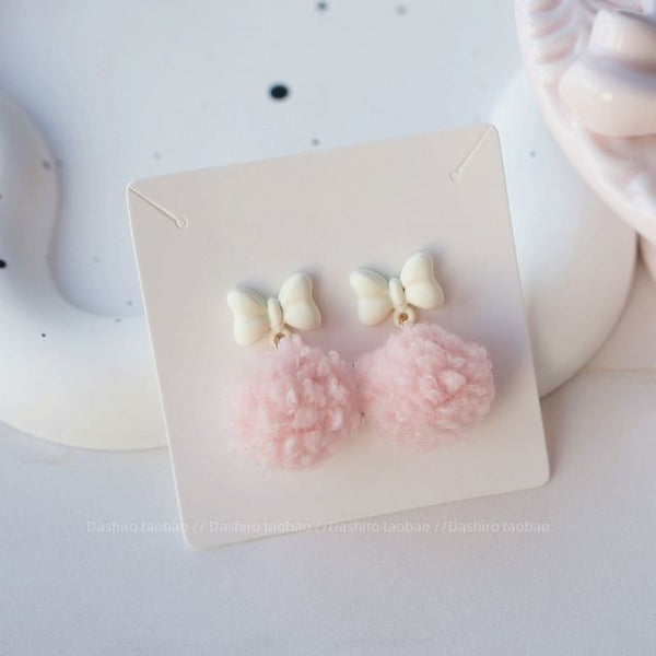 Drop Earring Clip-On Pom / FashionChic