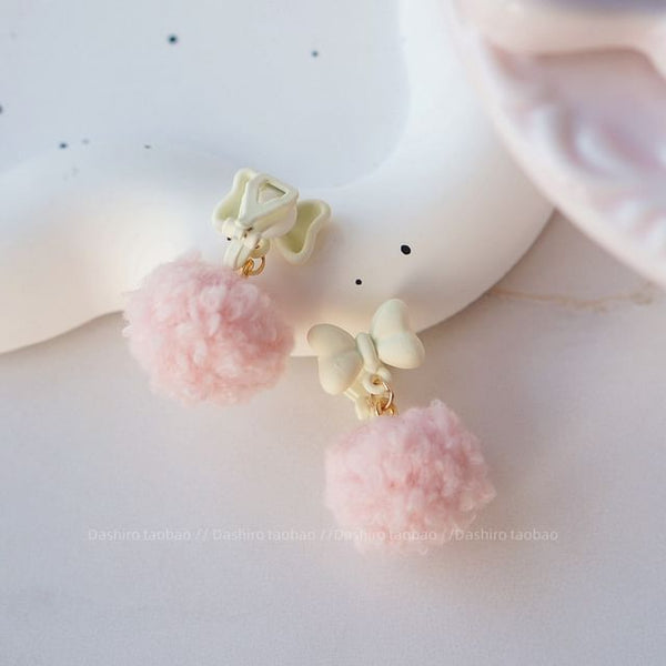 Drop Earring Clip-On Pom / FashionChic