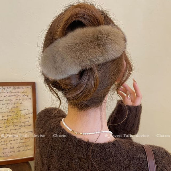 Faux Hair Fur Clip FashionChic