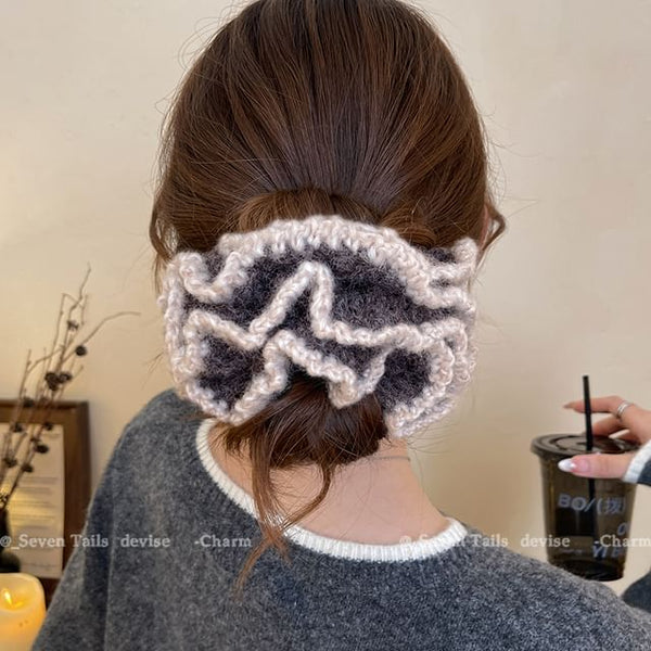 Scrunchie Contrast Trim Knit FashionChic