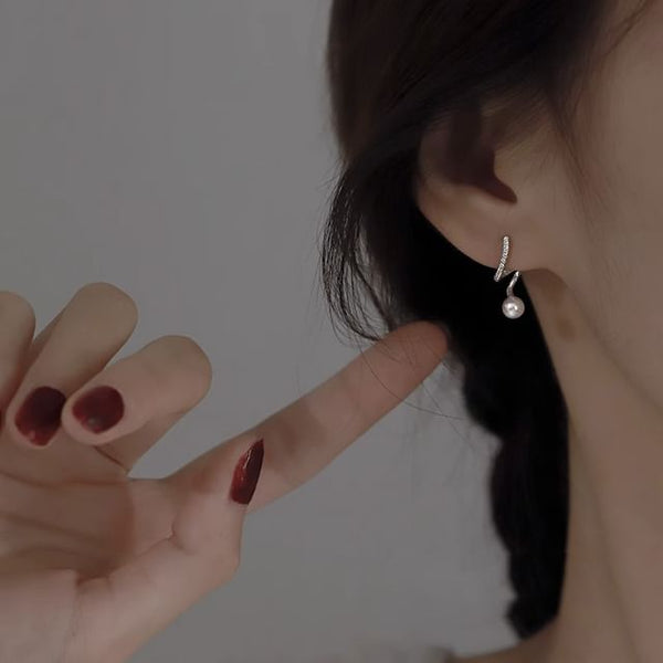 Faux Alloy Drop Pearl Earring FashionChic