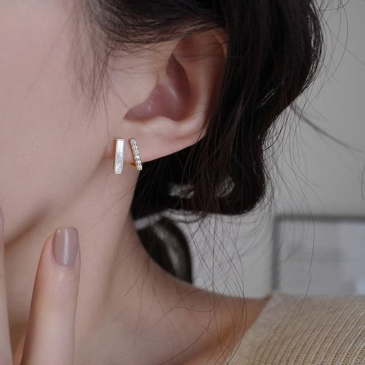 Rhinestone Alloy Stud Earring Shell FashionChic
