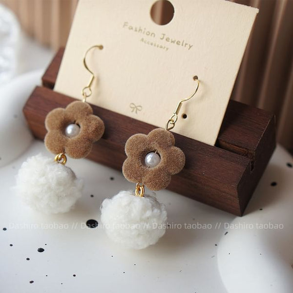 On / Heart Drop Earring Pom Clip FashionChic
