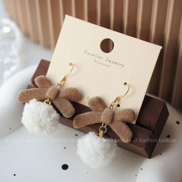 On / Heart Drop Earring Pom Clip FashionChic