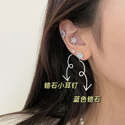 Earring Rhinestone Stud Snowflake FashionChic