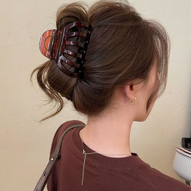 Claw Acrylic Hair Clip FashionChic