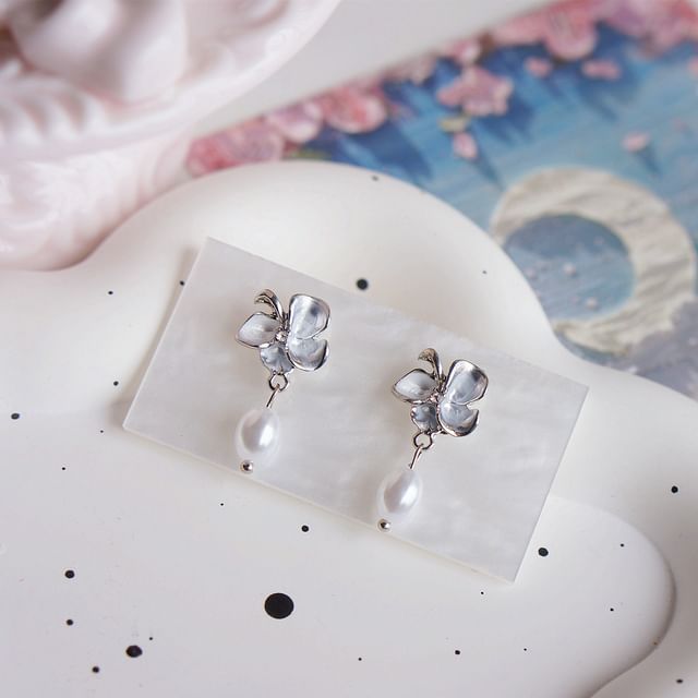 / Pearl Butterfly Clip-On Faux Earring Drop FashionChic