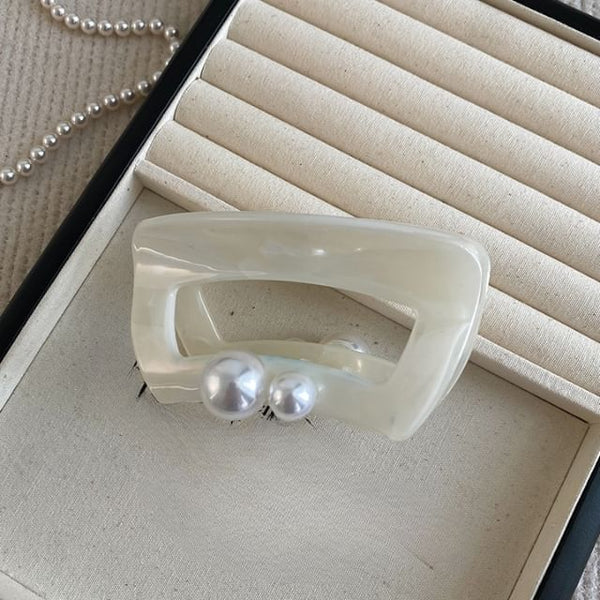 Pearl Claw Hair Acrylic Faux FashionChic