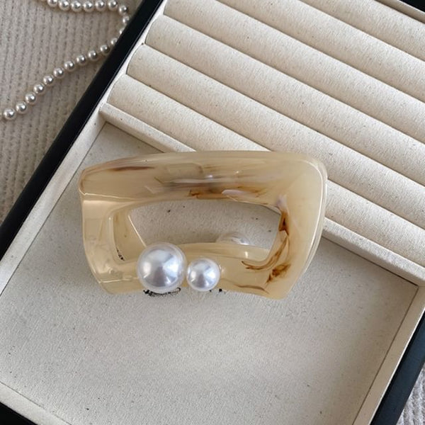 Pearl Claw Hair Acrylic Faux FashionChic