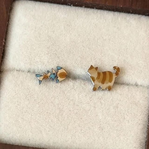 Fish Asymmetrical Alloy Earring Cat Stud FashionChic