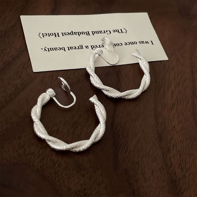 Earring Twisted Huggie FashionChic