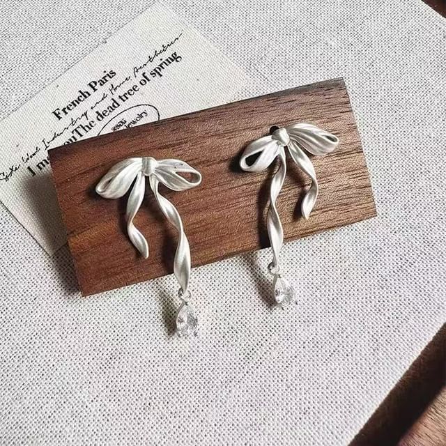 Earring Clip-On Bow / Rhinestone Drop FashionChic