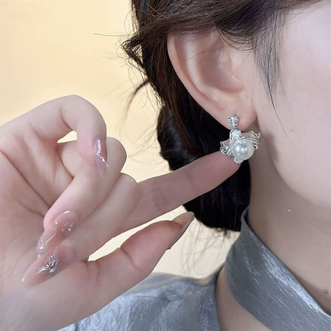 Faux Rhinestone Pearl Drop Ginkgo Earring FashionChic