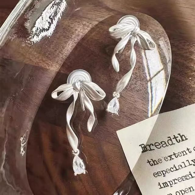 Earring Clip-On Bow / Rhinestone Drop FashionChic