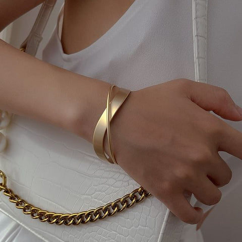 Bangle Cross Plain FashionChic