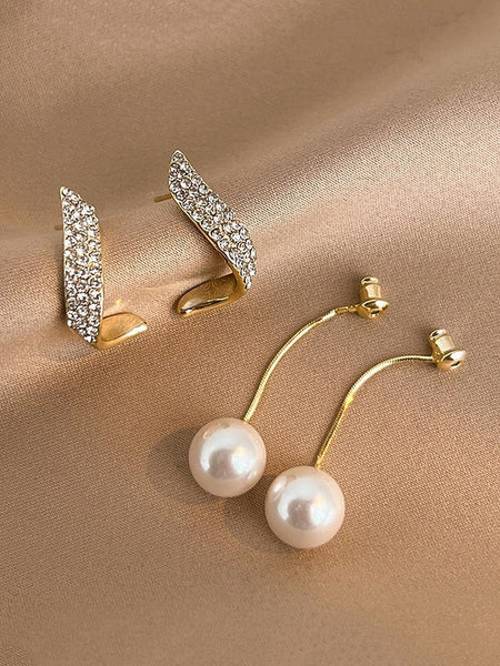 Elegant Earrings Crystal with – Gold-Plated Pearl Detailing FashionChic