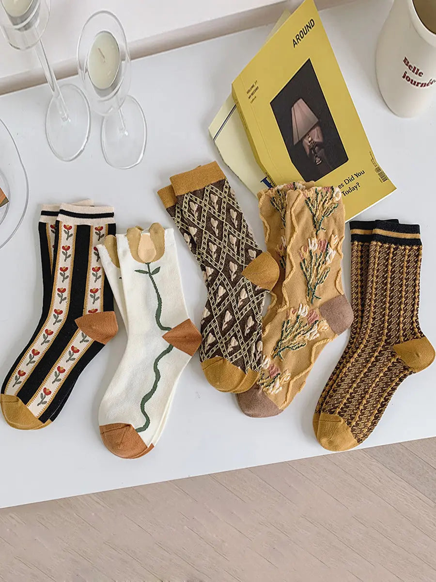 5 Pairs Women Vintage Flower Jacquard Socks Ada Fashion