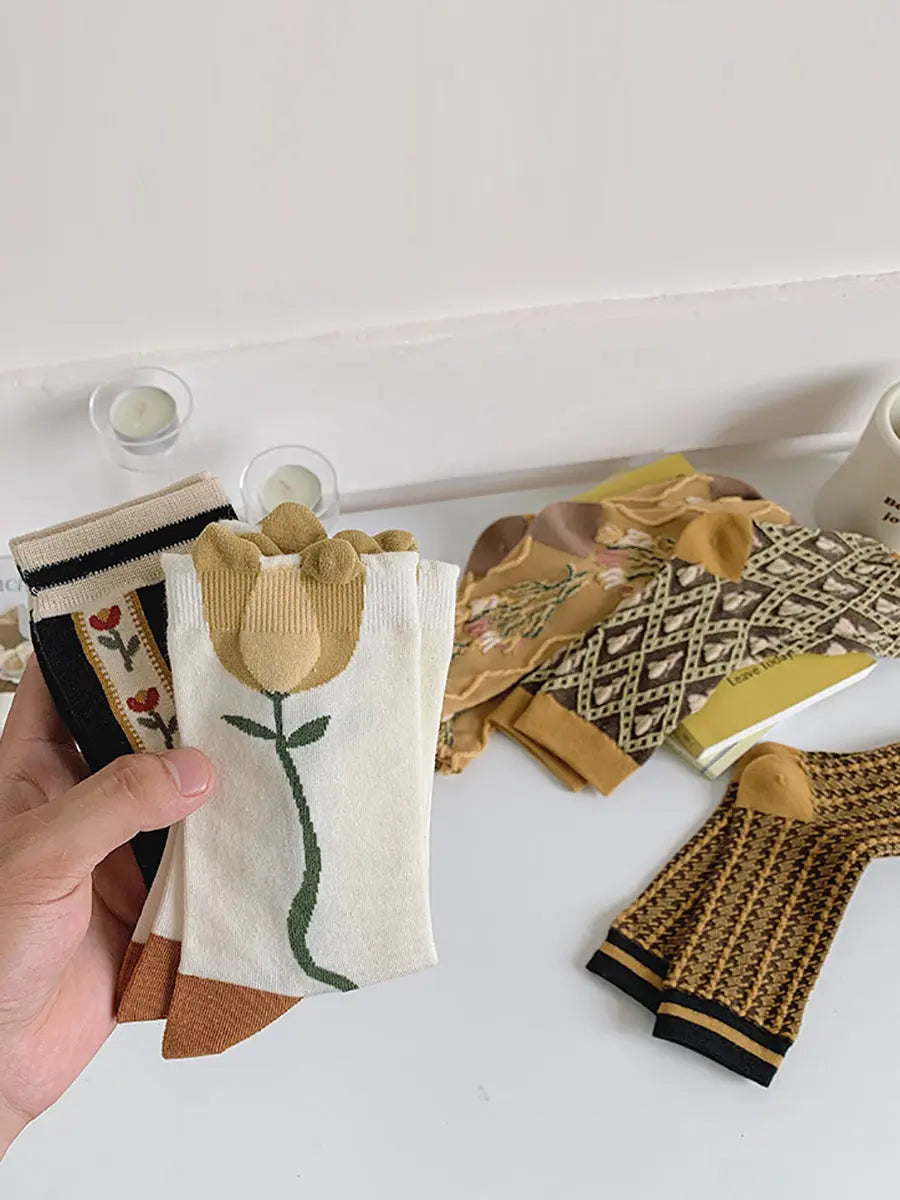 5 Pairs Women Vintage Flower Jacquard Socks Ada Fashion