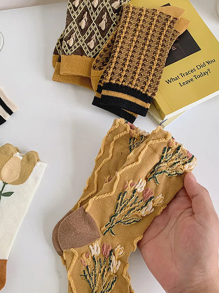 5 Pairs Women Vintage Flower Jacquard Socks Ada Fashion