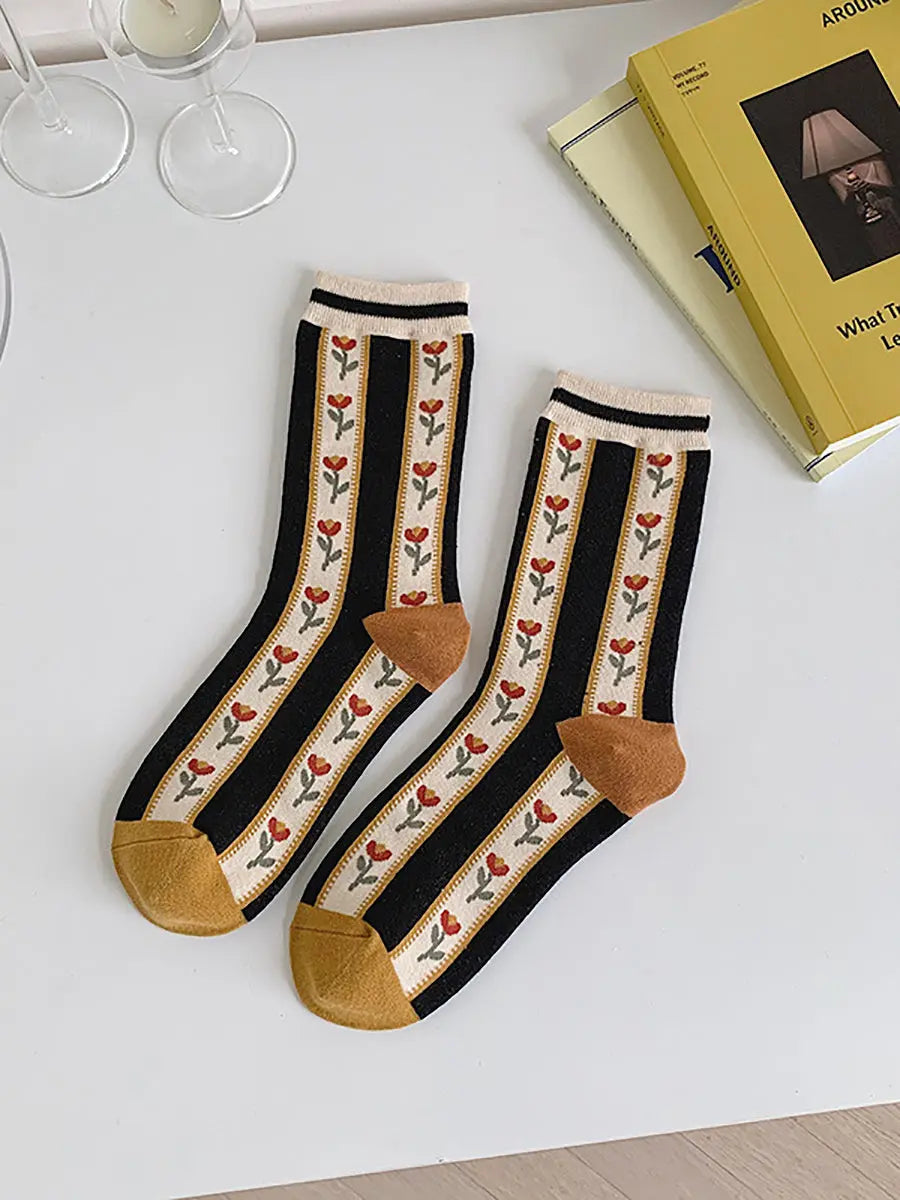 5 Pairs Women Vintage Flower Jacquard Socks Ada Fashion