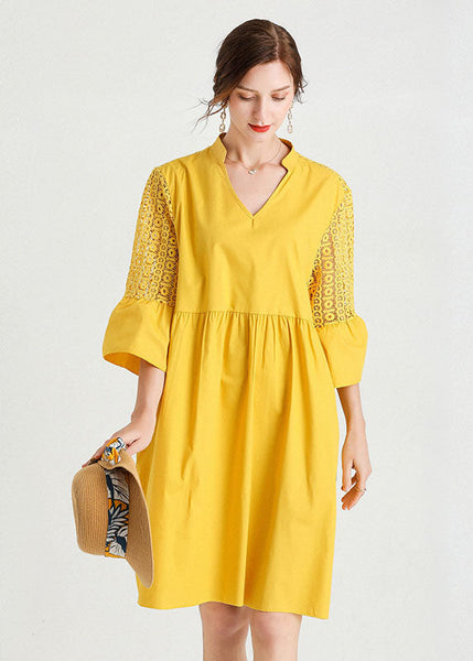 Robe d'été jaune à col en V ajouré en dentelle patchwork et coton (LY0015)