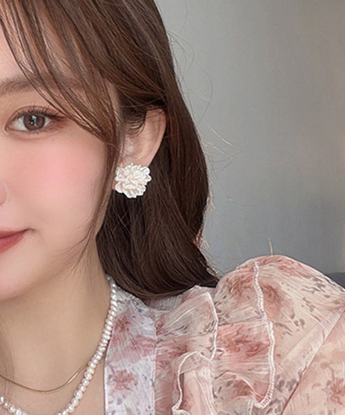 Style White Sterling Silver Acrylic Floral Stud Earrings LY1790