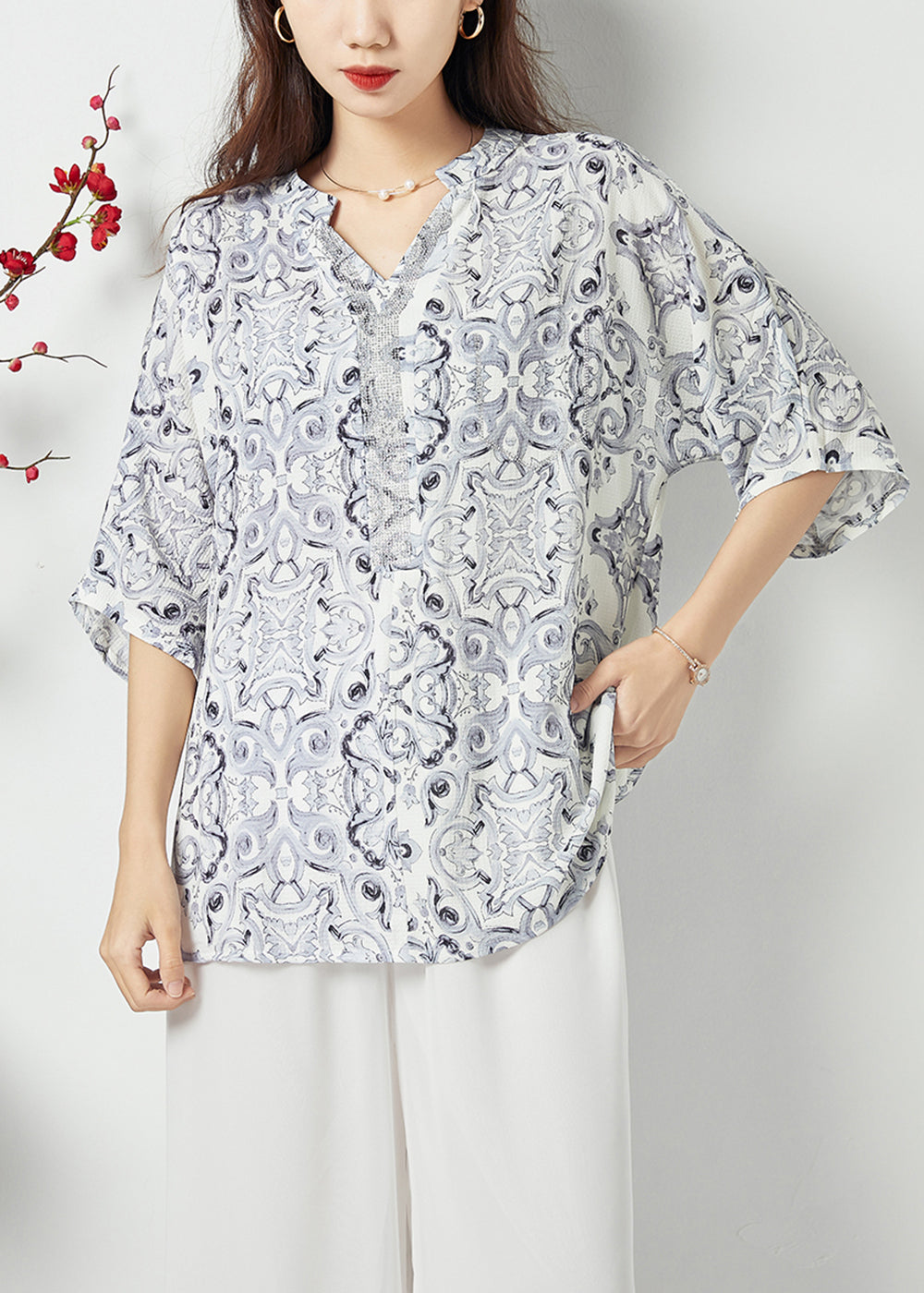 Style White V Neck Oversized Print Chiffon Shirts Summer LY1129