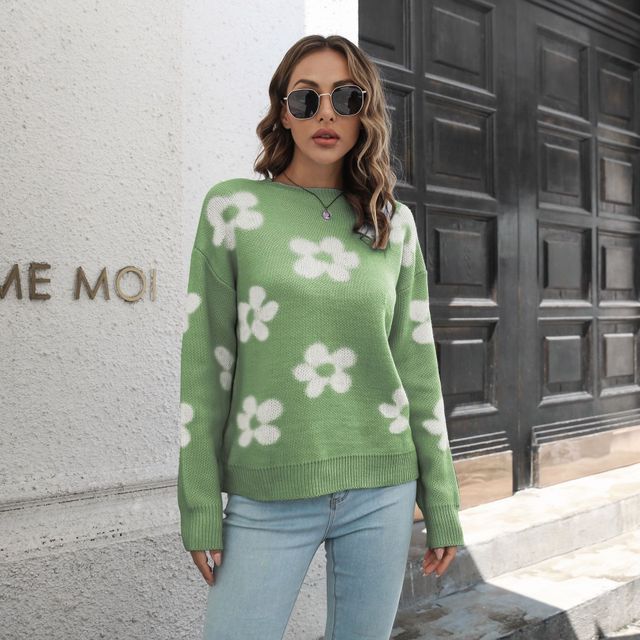 Round Neck Floral Jacquard Sweater FR1018