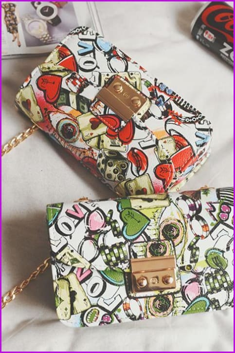 Black/Red/Green Sweet Heart Graffiti Cross Body Bag F138 - Furdela