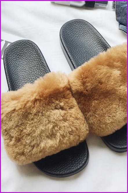 High Quality Yellow Rabbit Fur Sliders DF023 - Furdela Wholesale