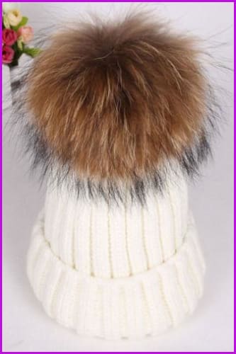 Racoon Fur Pompom Ball Knitted Beanie Hat - Furdela