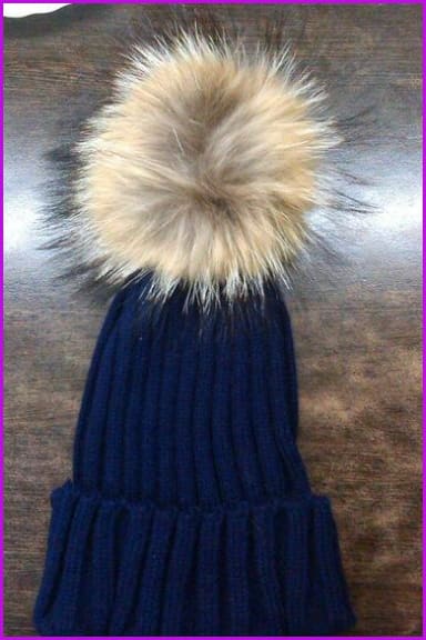 Racoon Fur Pompom Ball Knitted Beanie Hat - Furdela