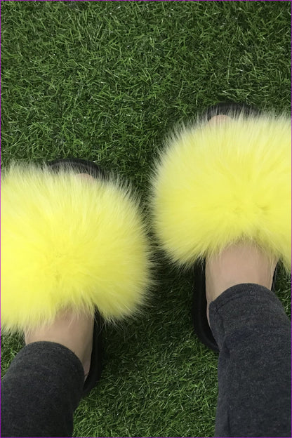 Super Fluffy Yellow Fox Fur Sliders DF035 - Furdela